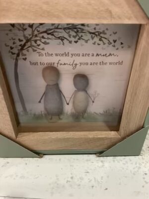 "To The World" Wooden Mum Pebble Plaque