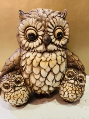 Hooters Mum Owl With Her Two Babies Ornament