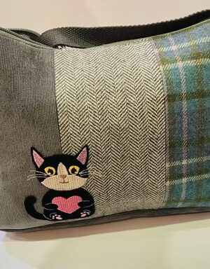 Grey Applique Cat Holding A Heart Tweed Messenger Bag